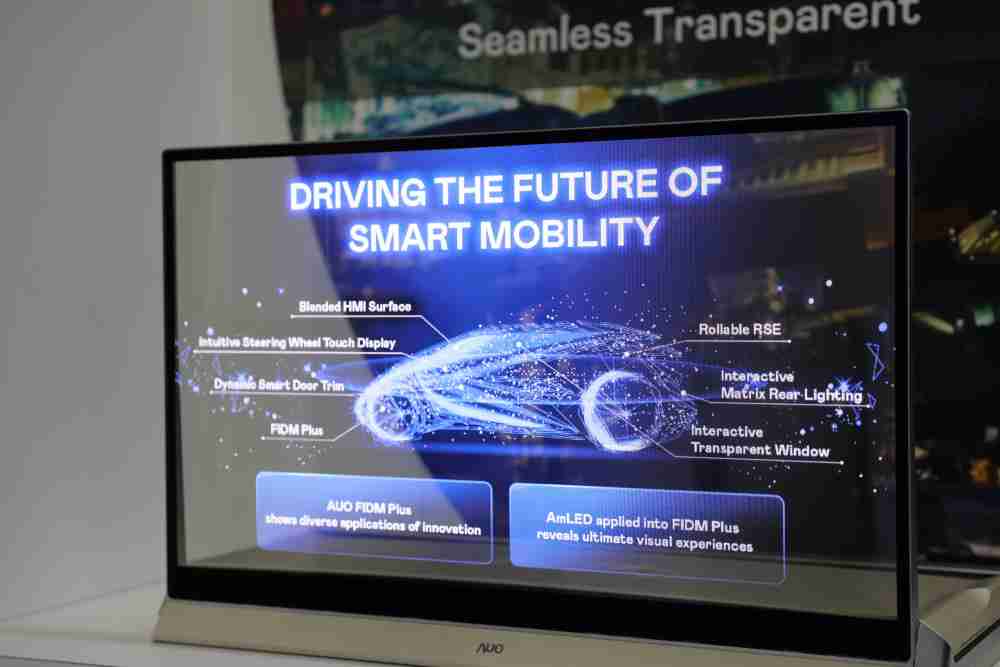 彩神vll凭借着超高亮度和透明度，，这款30吋透明Micro LED显示器在AR系统与智慧零售具有潜在的应用价值。。。